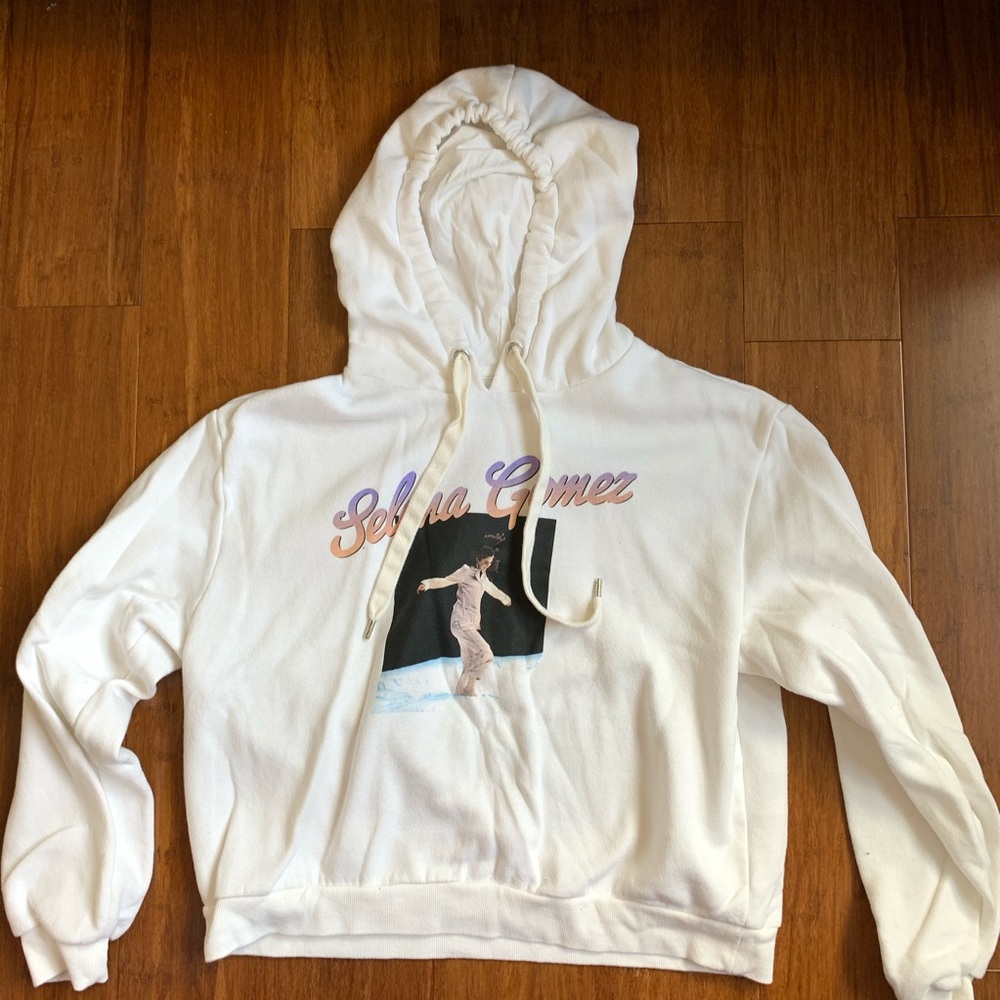 H&M Selena Gomez Hoodie White Beige Cropped